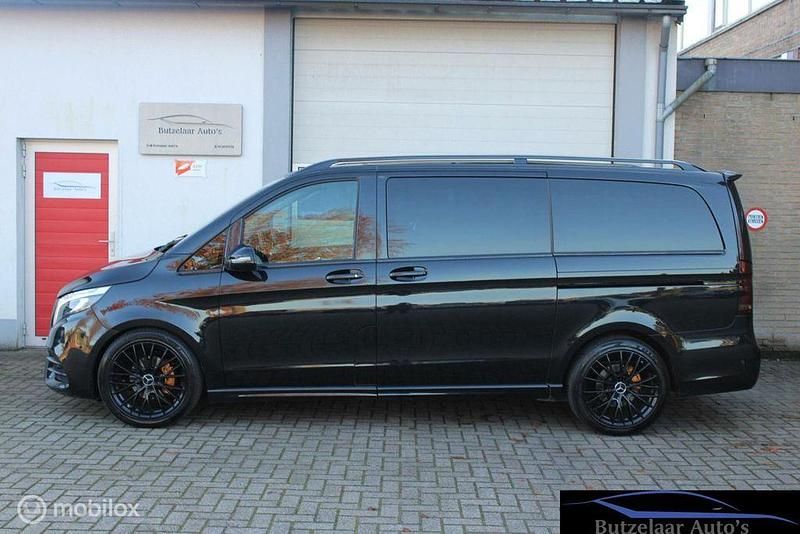 Gebraucht Mercedes V200 Avantgarde 136 PS (100 kW) 2014 Schwarz Van / Kleinbus