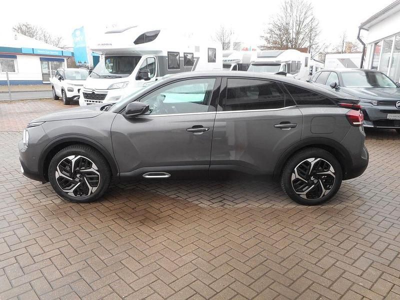 Gebraucht Citroën C4 Shine 131 PS (96 kW) 2023 Grau SUV