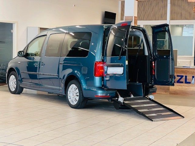 Grün Gebraucht 2016 VW Caddy Van / Kleinbus | 33.900 € - Bild 1/4