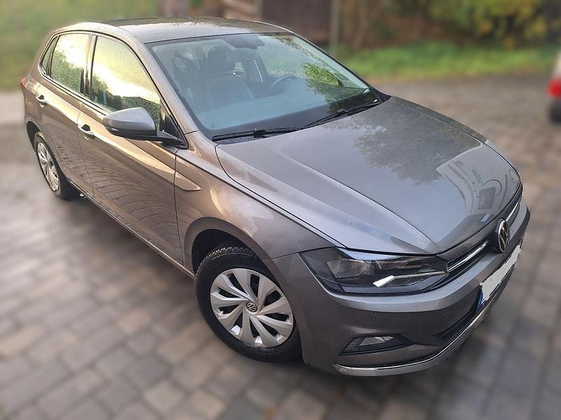 Grau Gebraucht 2021 VW Polo Highline Kleinwagen | 11.500 € (Guter Preis) - Bild 1/4