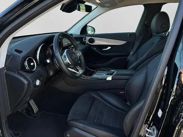 Gebraucht Mercedes GLC300e 320 PS (235 kW) 2021 SUV