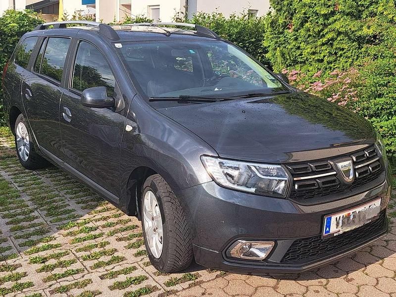 Grau Gebraucht 2018 Dacia Logan MCV Kombi | 6.990 € (Fairer Preis) - Bild 1/4