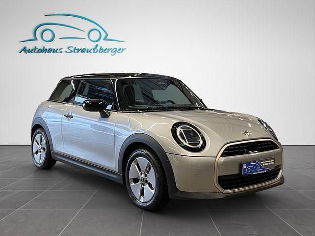 Gebraucht Mini Cooper Favoured 156 PS (114 kW) 2024 Silberkeine angabe Kleinwagen