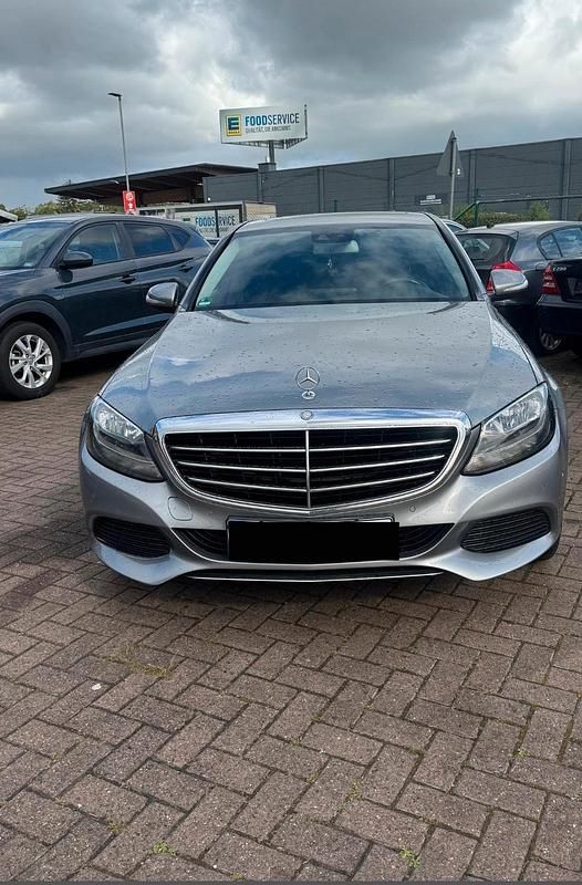 Silber Gebraucht 2014 Mercedes C220 Limousine | 9.900 € (Superpreis) - Bild 1/4