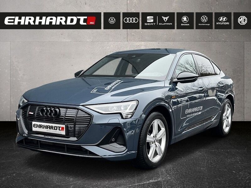 Plasmablau metallic Gebraucht 2022 Audi e-tron Sportback S-Line SUV | 46.990 € (Etwas zu teuer) - Bild 1/3