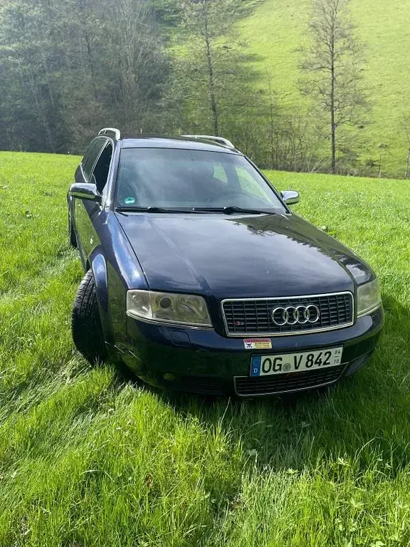 Używany Audi S6 Sport 340 KM (250 kW) 2002 Niebieski Kombi