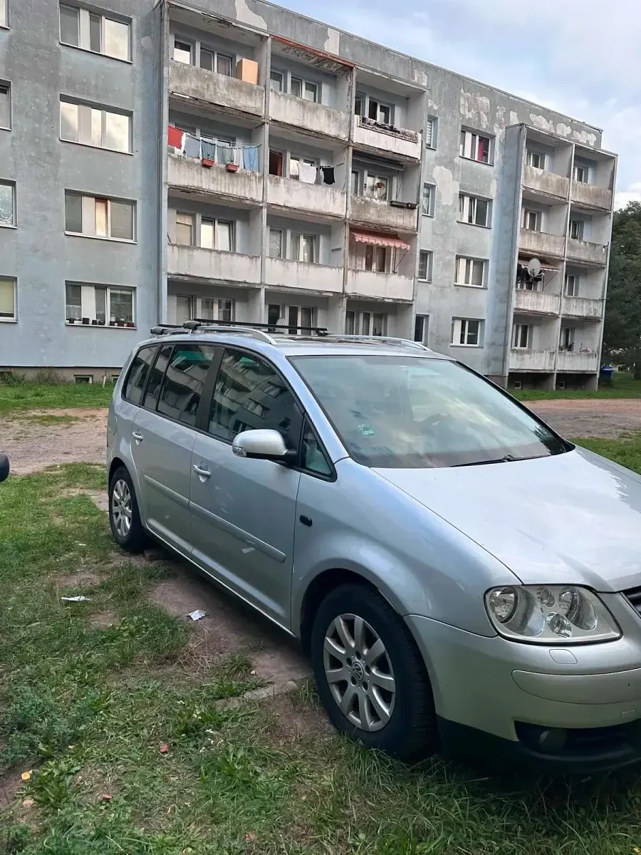 Gebraucht VW Touran 140 PS (102 kW) 2006 Silber Van / Kleinbus