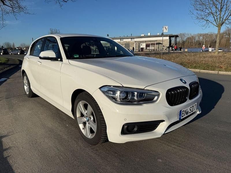 Gebraucht BMW 118 Shadowline 136 PS (100 kW) 2018 Weiß Kleinwagen