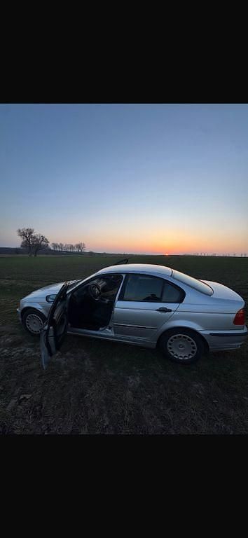 Second-hand BMW 316 105 CP (77 kW) 2000 Argintiu Berlinǎ