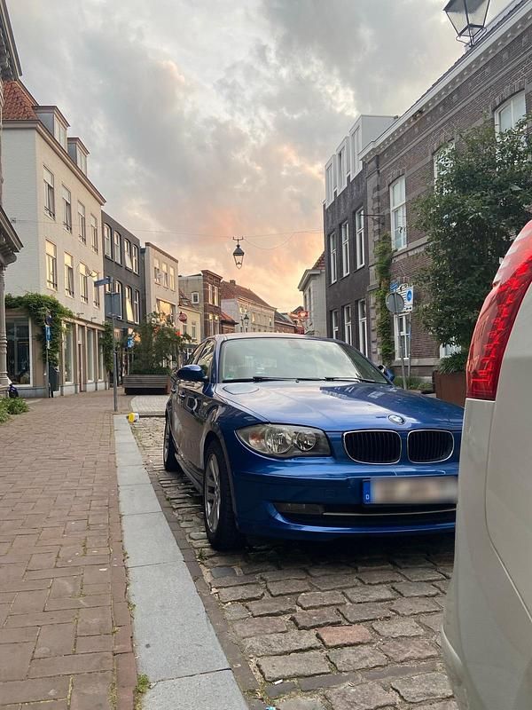 Gebraucht BMW 116 122 PS (89 kW) 2009 Blau Kleinwagen