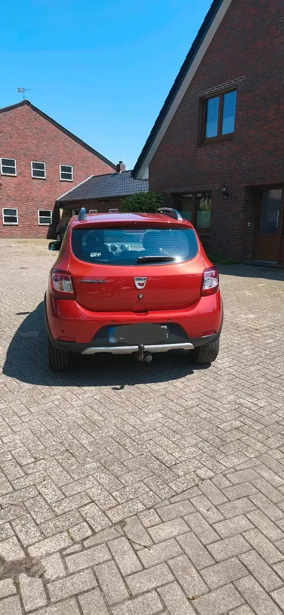 Gebraucht Dacia Sandero Stepway 90 PS (66 kW) 2016 Rot Kleinwagen
