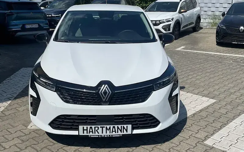 Używany Renault Clio V Evolution 67 KM (49 kW) 2025 Biały Sedan/Limuzyna