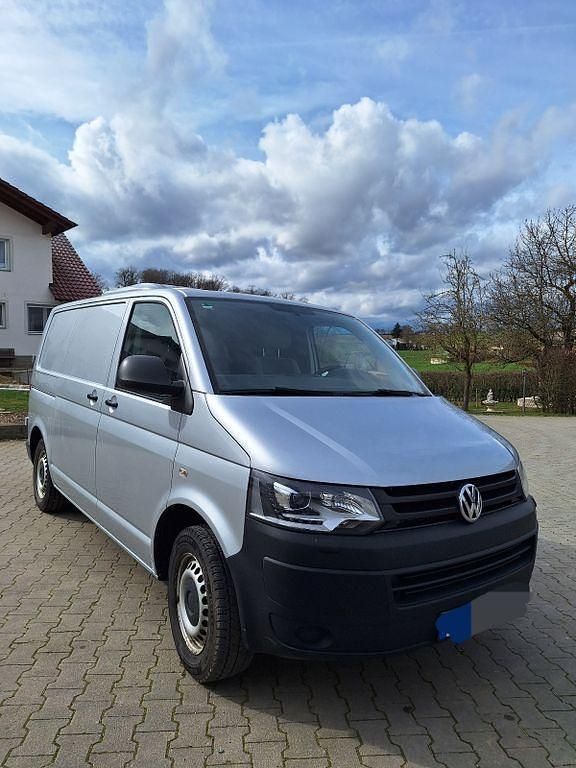 Gebraucht VW T5 140 PS (102 kW) 2014 Silber Van