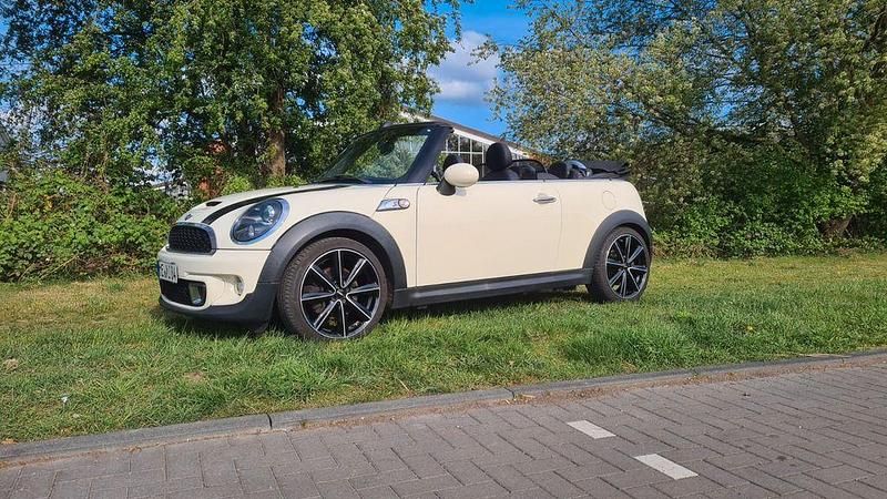 Schwarz Gebraucht 2013 Mini Cooper S Cabriolet Cabrio | 10.999 € (Fairer Preis) - Bild 1/4