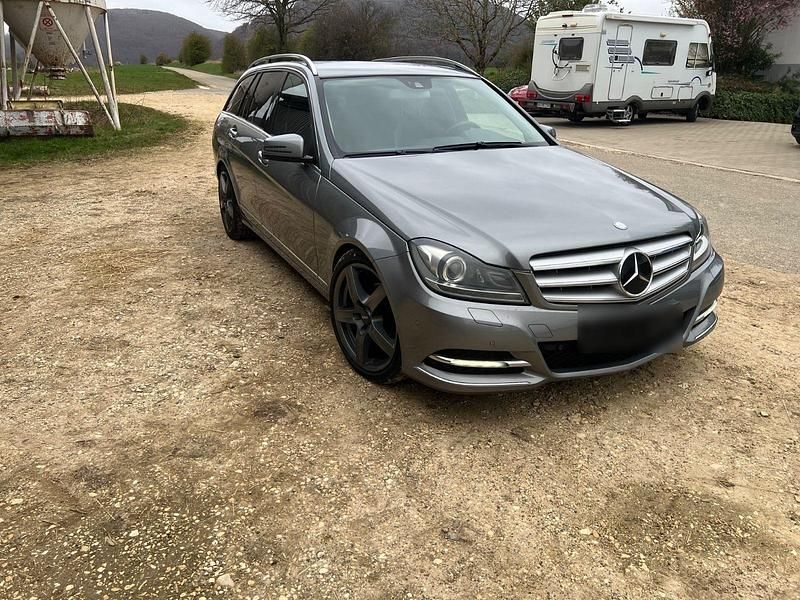 Gebraucht Mercedes C250 204 PS (150 kW) 2012 Grau Kombi