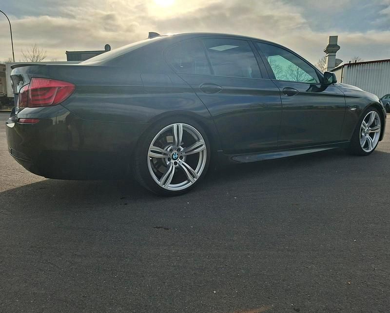 Gebraucht BMW 525 M Sport 205 PS (150 kW) 2010 Schwarz Limousine