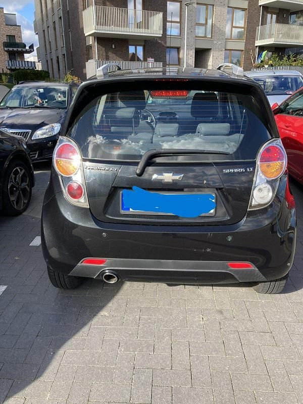 Schwarz Gebraucht 2010 Chevrolet Spark Kleinwagen | 2.900 € (Etwas zu teuer) - Bild 1/4