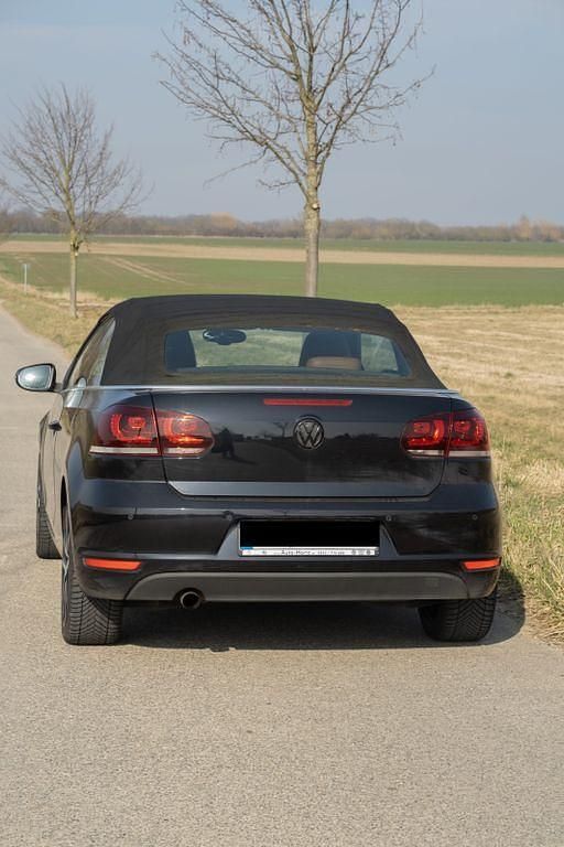 Gebraucht VW Golf 105 PS (77 kW) 2011 Schwarz Cabrio