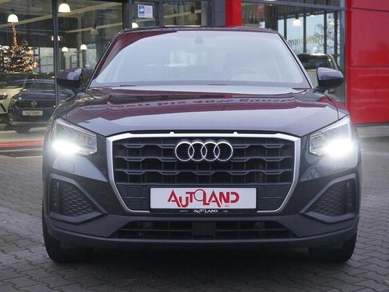 Gebraucht Audi Q2 Ambiente 110 PS (80 kW) 2022 Schwarz SUV