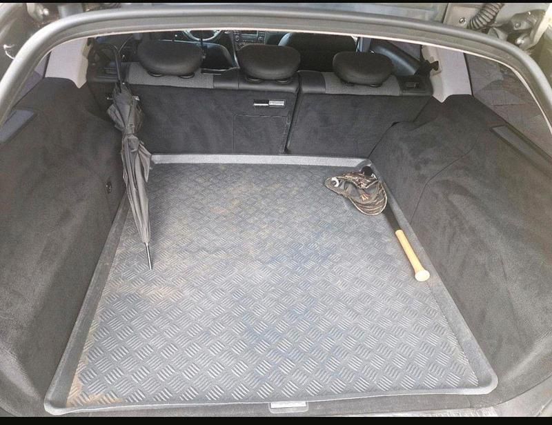 Gebraucht Mercedes E320 Avantgarde 224 PS (164 kW) 2006 Grau Kombi