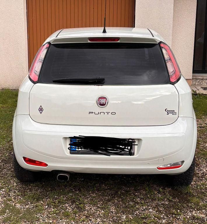 Gebraucht Fiat Punto S 77 PS (56 kW) 2012 Weiß Kleinwagen