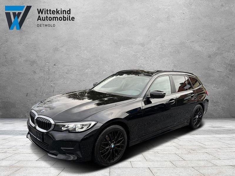 Gebraucht BMW 320 Advantage 184 PS (135 kW) 2020 Schwarz Kombi