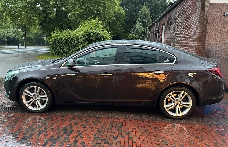 Gebraucht Opel Insignia 194 PS (142 kW) 2014 Braun Limousine