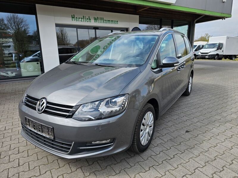 Grau Gebraucht 2011 VW Sharan Highline Van / Kleinbus | 9.500 € (Fairer Preis) - Bild 1/4