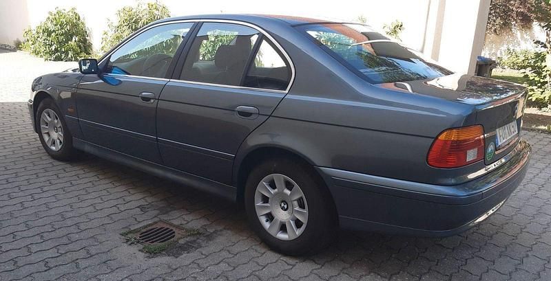 Gebraucht BMW 520 170 PS (125 kW) 2003 Grau Limousine