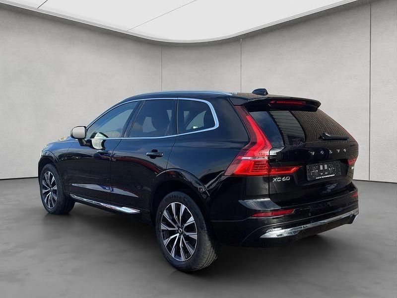 Gebraucht Volvo XC60 Plus 197 PS (144 kW) 2023 Schwarz SUV