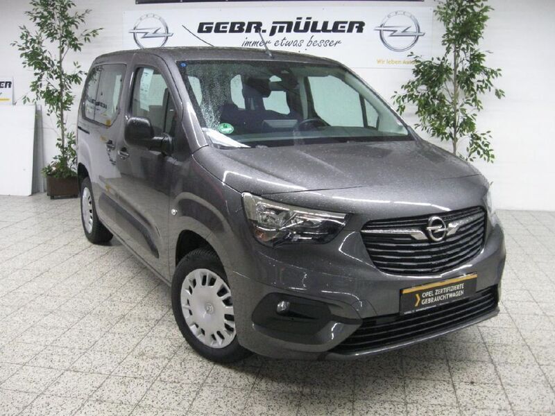 Grau Gebraucht 2024 Opel Combo-e Life Edition Van / Kleinbus | 30.900 € (Teuer) - Bild 1/4