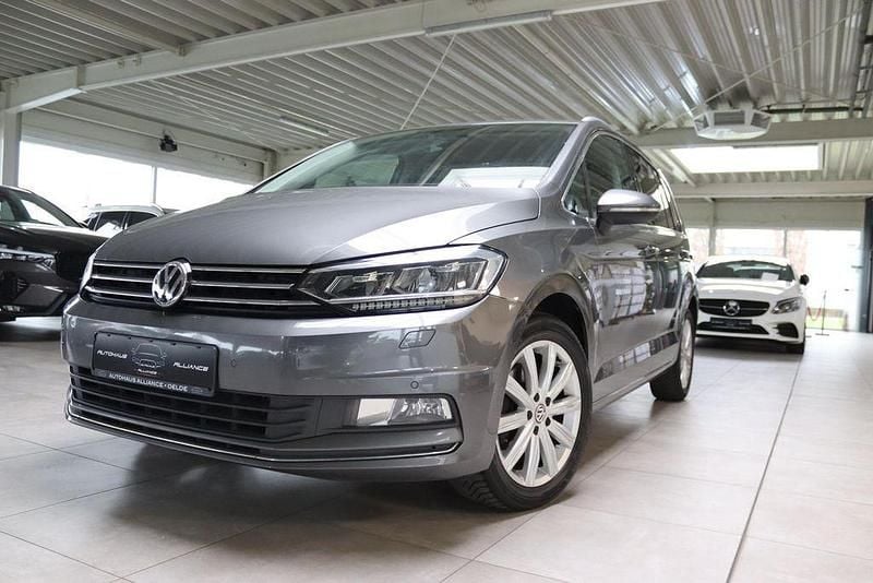 Grau Gebraucht 2015 VW Touran Highline Van / Kleinbus | 12.990 € (Fairer Preis) - Bild 1/4