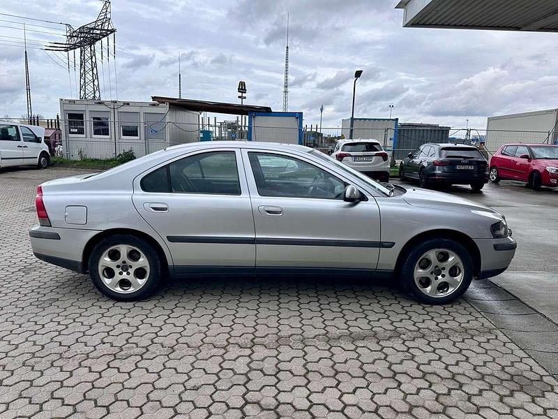 Gebraucht Volvo S60 163 PS (119 kW) 2002 Silber Limousine
