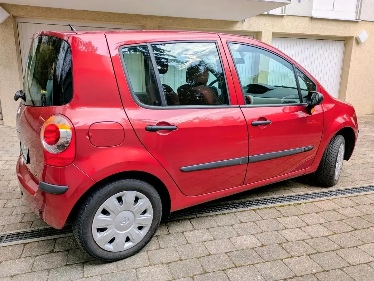 Second-hand Renault Modus 88 CP (64 kW) 2005 Roșu Monovolum