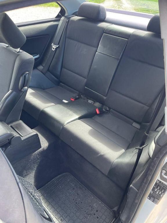 Gebraucht BMW 318 Sport Line 148 PS (108 kW) 2001 Silber Coupé