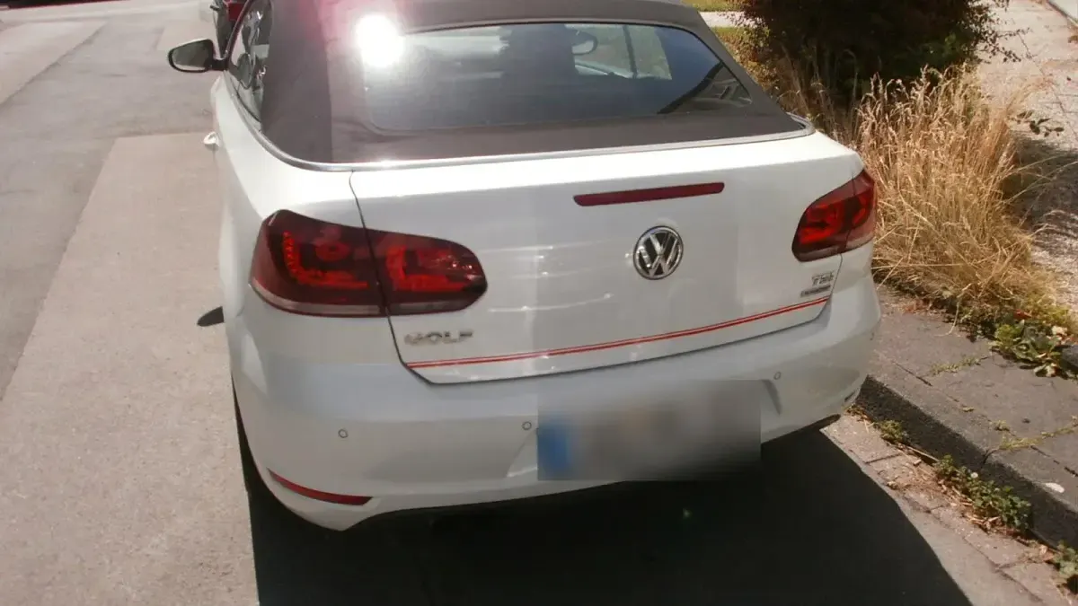 Gebraucht VW Golf Cabriolet 105 PS (77 kW) 2012 Weiß Cabrio