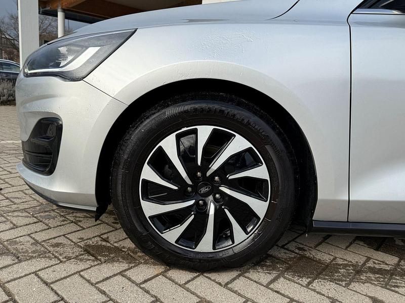 Gebraucht Ford Focus Titanium 116 PS (85 kW) 2023 Polarsilber metallic Kombi