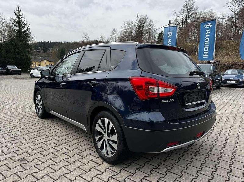 Gebraucht Suzuki SX4 Comfort+ 140 PS (102 kW) 2020 Dunkelblau Limousine