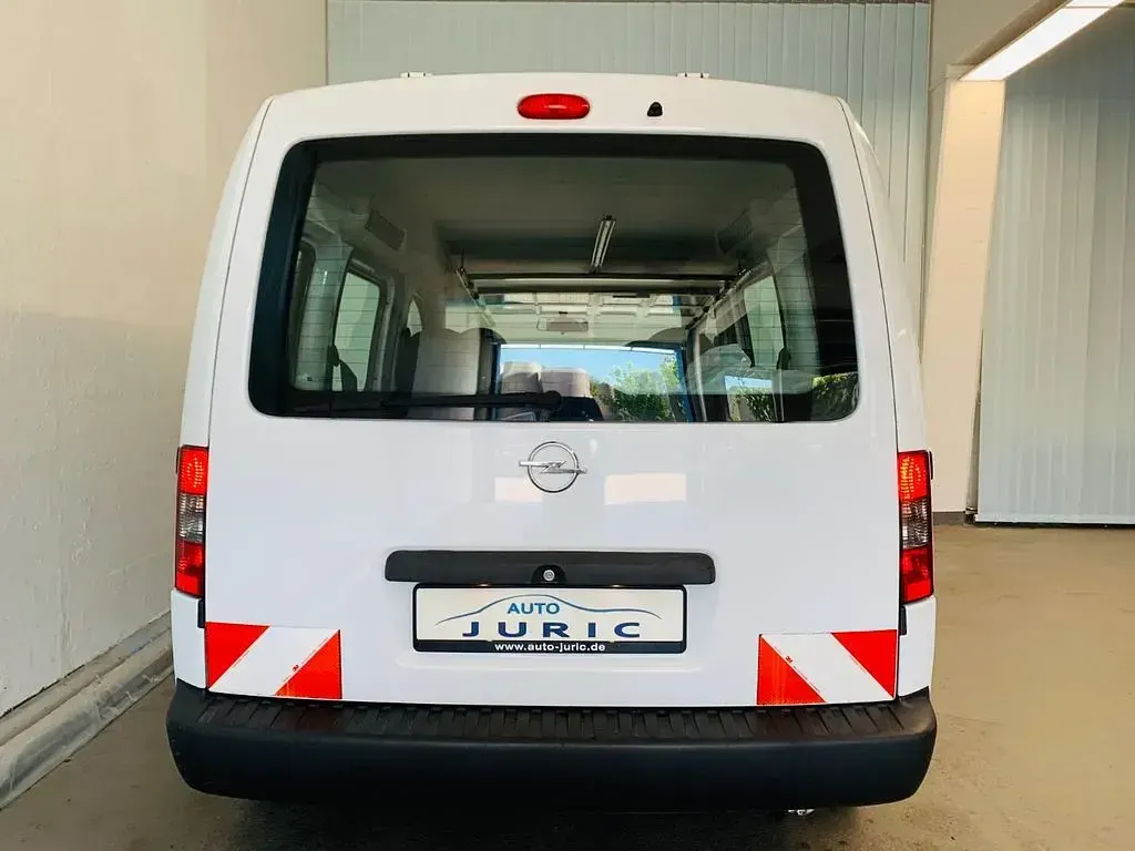 Gebraucht Opel Combo Edition 94 PS (69 kW) 2010 Weiß Van / Kleinbus