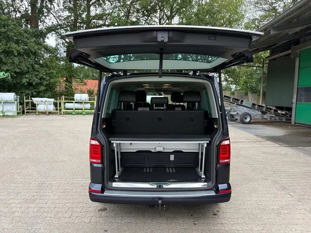 Gebraucht VW Multivan 204 PS (150 kW) 2017 Blau Van / Kleinbus