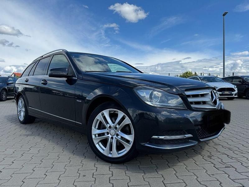 Gebraucht Mercedes C250 204 PS (150 kW) 2011 Schwarz Kombi