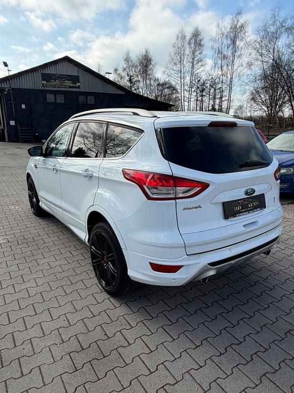 Gebraucht Ford Kuga Individual 163 PS (119 kW) 2014 Weiß SUV