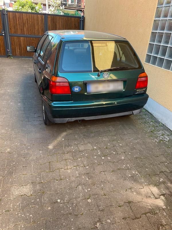 Gebraucht VW Golf III 75 PS (55 kW) 1996 Grün Limousine