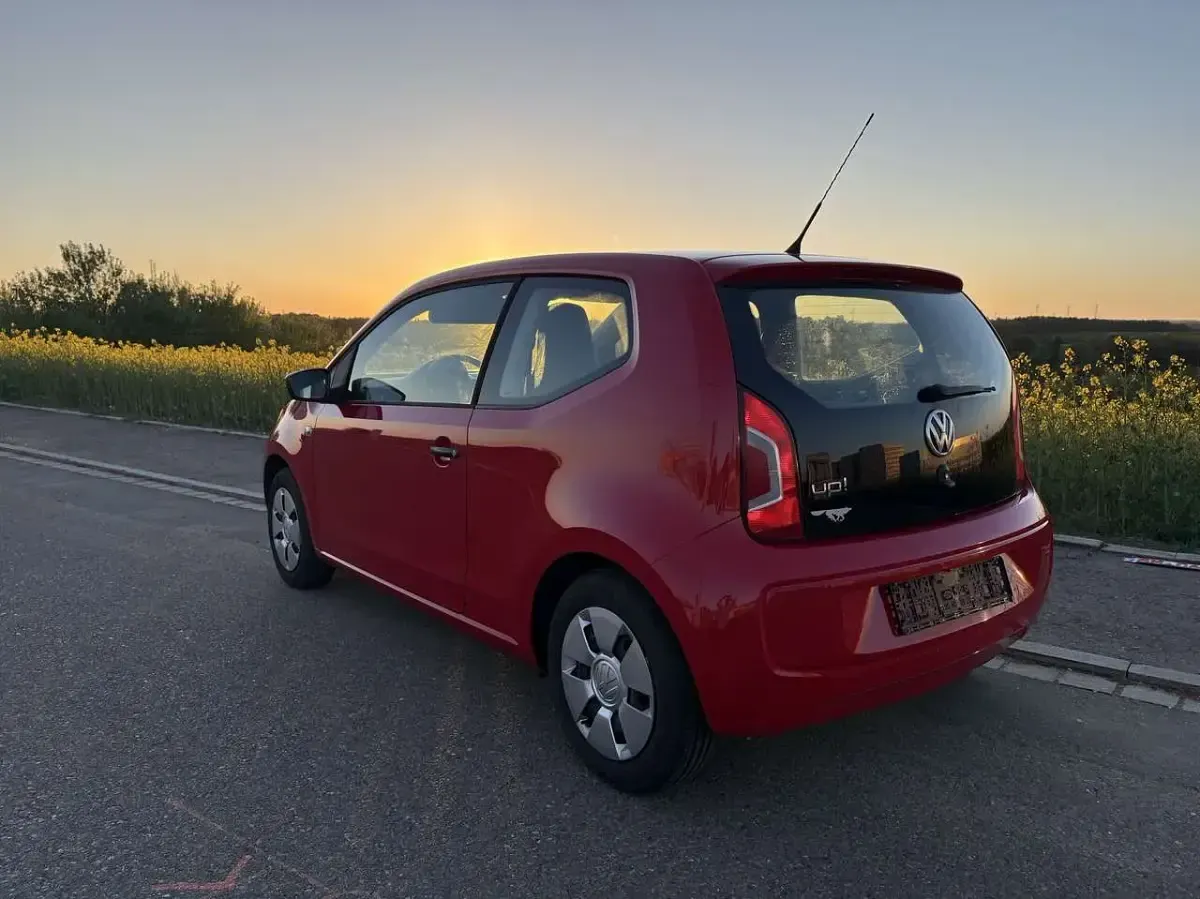 Gebraucht VW up! 60 PS (44 kW) 2012 Rot Kleinwagen