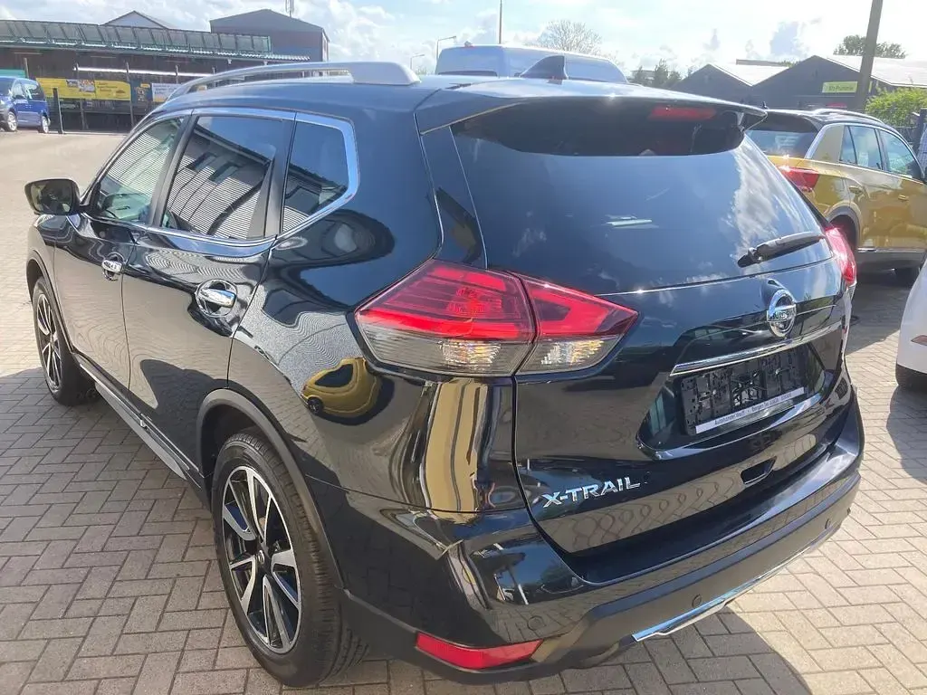 Gebraucht Nissan X-Trail Tekna 163 PS (119 kW) 2018 Schwarz SUV