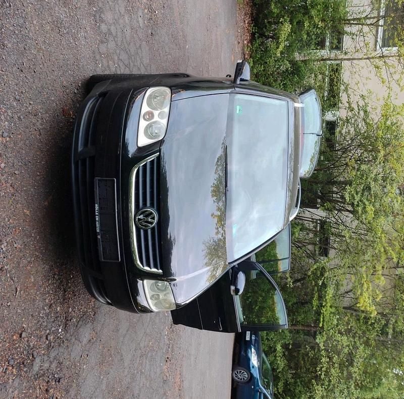 Schwarz Gebraucht 2004 VW Touran Van / Kleinbus | 1.100 € (Superpreis) - Bild 1/4