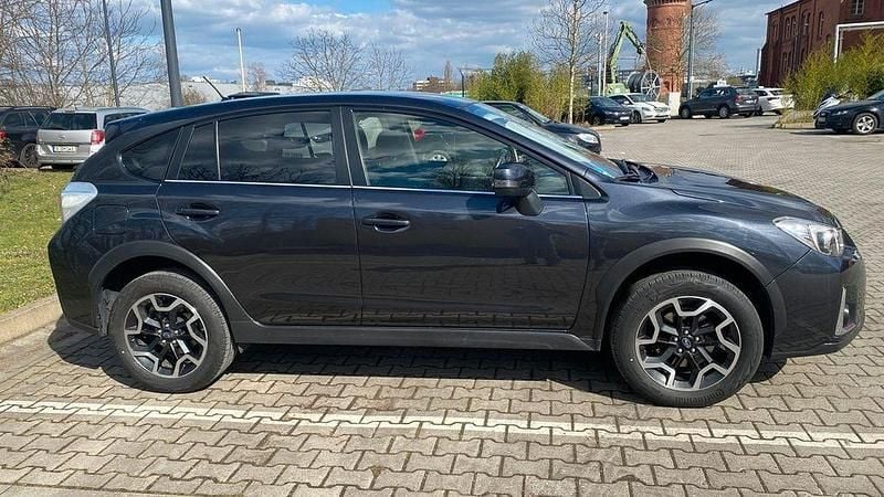 Grau Gebraucht 2017 Subaru XV Comfort SUV | 12.800 € (Superpreis) - Bild 1/4