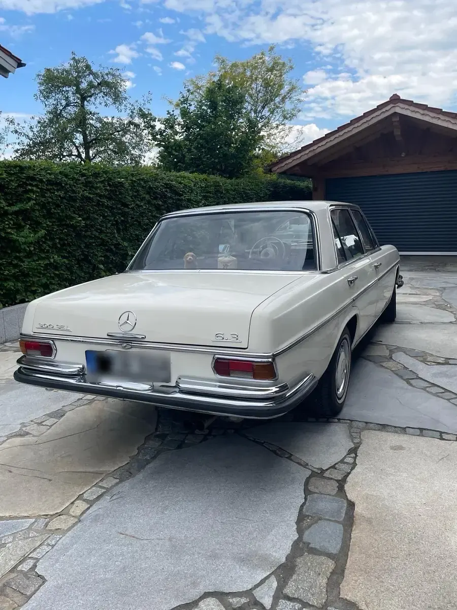 Gebraucht Mercedes 300 250 PS (183 kW) 1972 Weiß Limousine