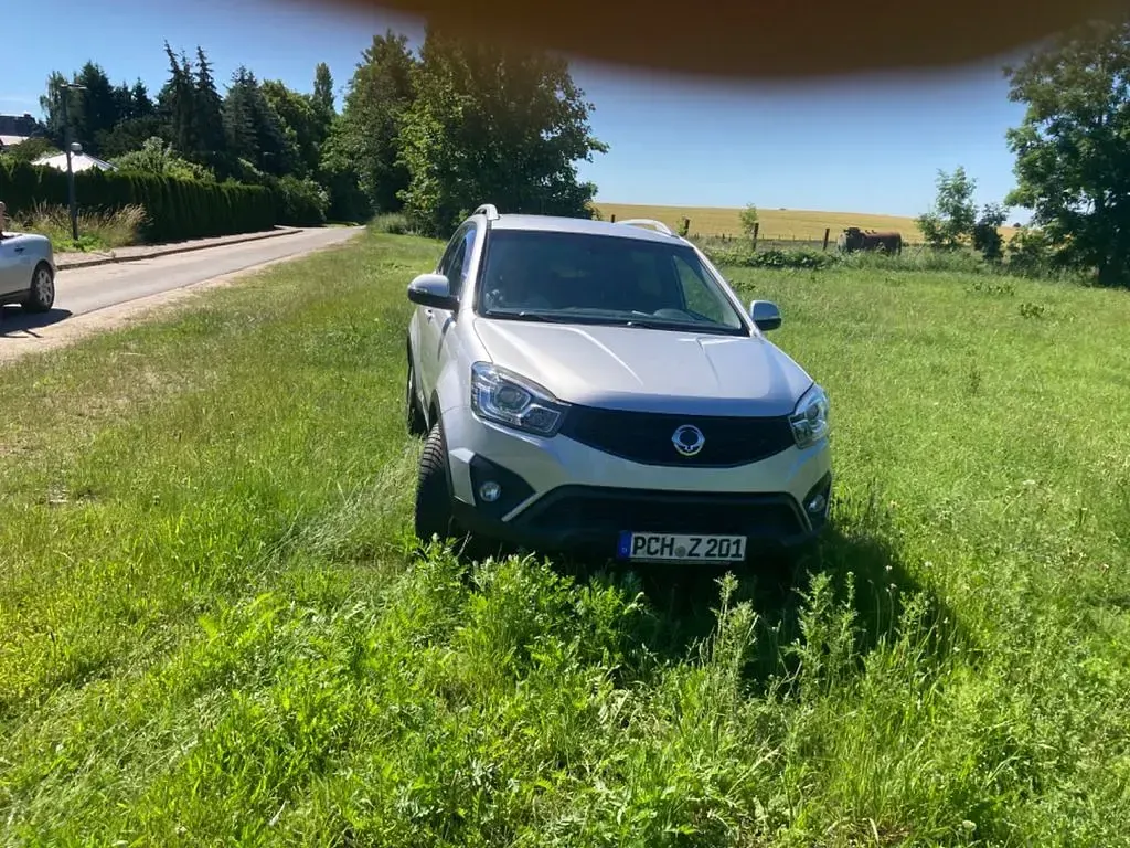 Gebraucht SsangYong Korando Quartz 178 PS (130 kW) 2016 Grau SUV