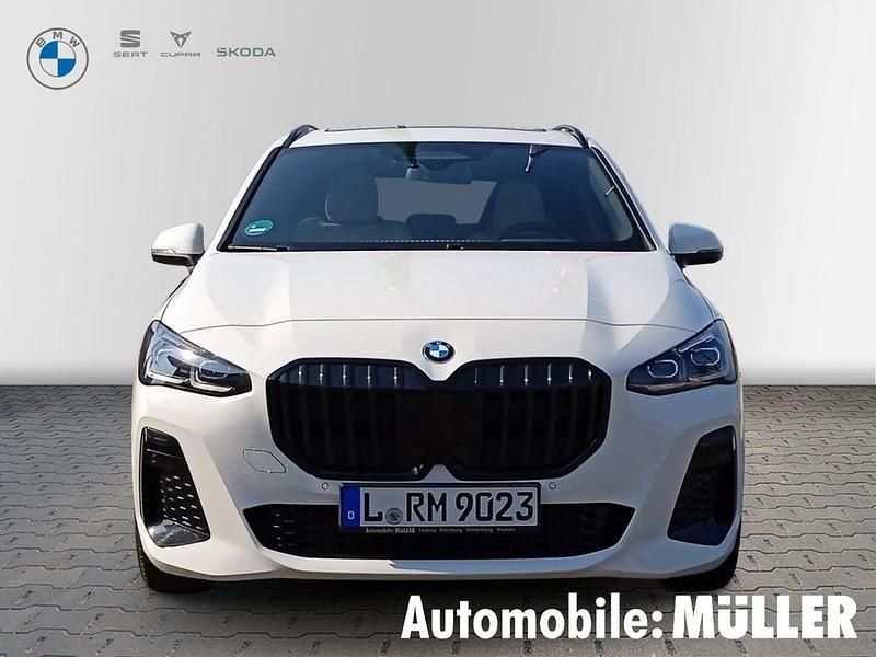Gebraucht BMW 223 Active Tourer M Sport 204 PS (150 kW) 2024 Alpinweiss 3 Van / Kleinbus
